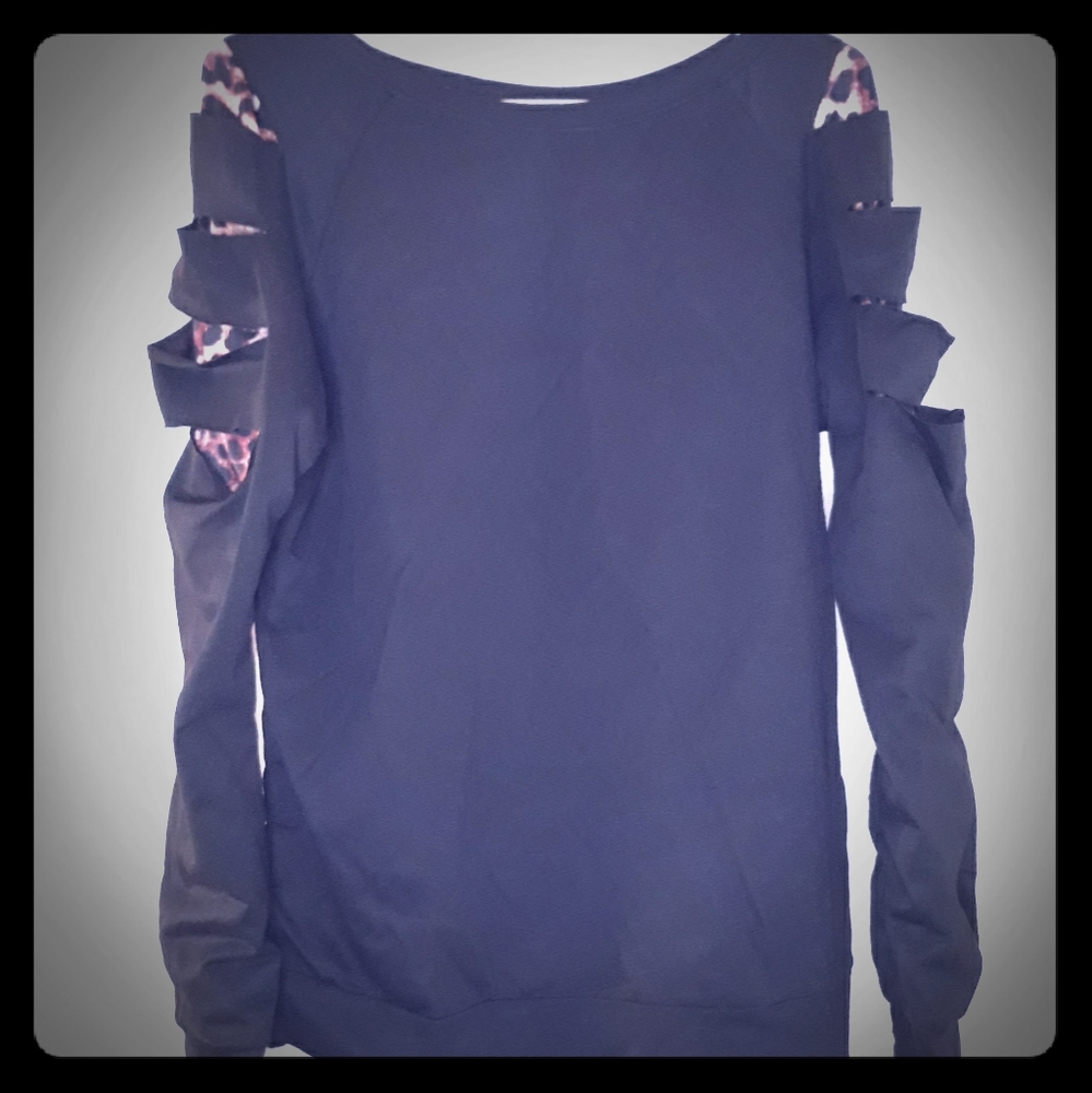 NEW SWEETSHIRT